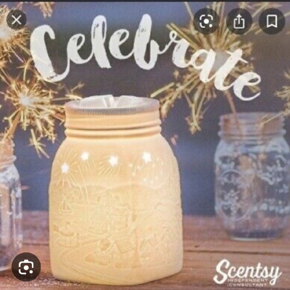 Scentsy Celebrate Yellow Jar Warmer